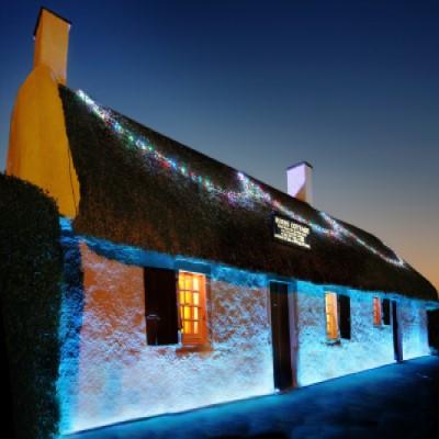 Burns Cottage all lit up 400 x 400